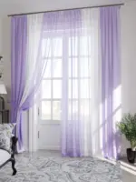 firana do sypialni w lawendowo-białym kolorze harmonia barw