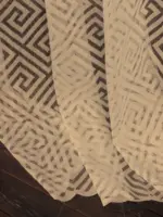 firana żakardowa w romby beżowa elegancka firana do nowoczesnego wnętrza