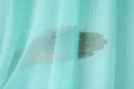 Firany woal do salonu w nowoczesnym jasnym wnętrzu